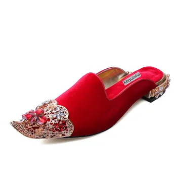 Miquinha luxurey crystal metalen decoratie puntschoen vrouwen novelty sandalen zomer slip op rode kleur vrouwen casual flock schoenen