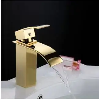 Mode messing materiaal goud afgewerkte badkamer warm en koud eengreeps water fall wastafel kraan, mengkranen