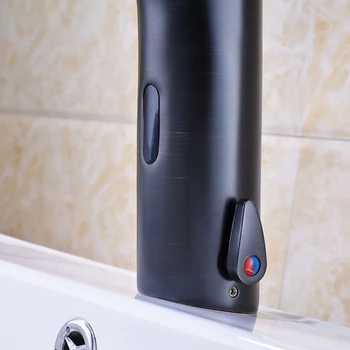 Luxe Enkele Handvat Heet en Koud Water Gevoel Kraan Automatische Sensor Tap Infrarood Sensor Waterbesparende Kranen Inwijden